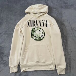 Nirvana Men’s Ivory Graphic Pullover Hoodie Embossed Lettering Size Small